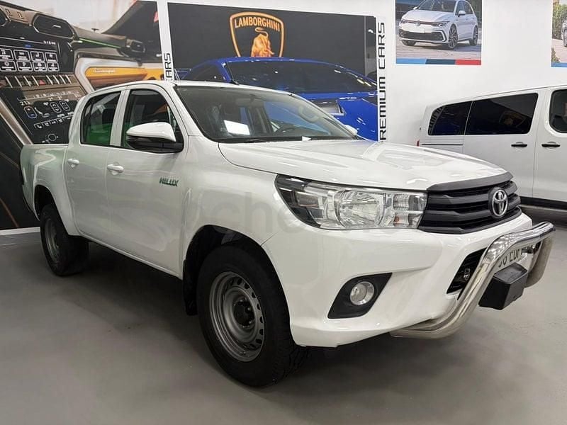 Usado Toyota HiLux 150 CV (110 kW) 2021 Blanco Pickup/Camioneta