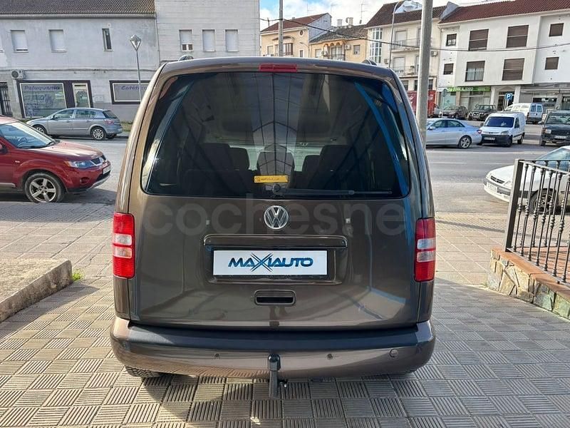 Usado VW Caddy Comfortline 102 CV (75 kW) 2014 Marrón Monovolumen