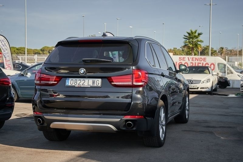 Usado BMW X5 211 CV (155 kW) 2017 Negro metalico SUV