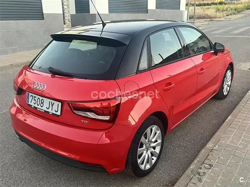 Usado Audi A1 Sportback Premium 116 CV (85 kW) 2018 Rojo Utilitario