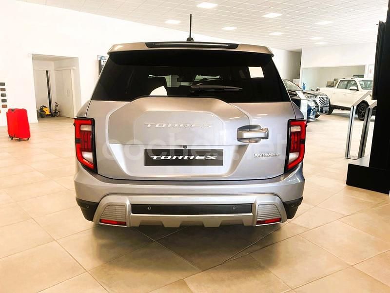 Nuevo Ssangyong (KGM) Torres 163 CV (119 kW) 2025 Gris / plata SUV