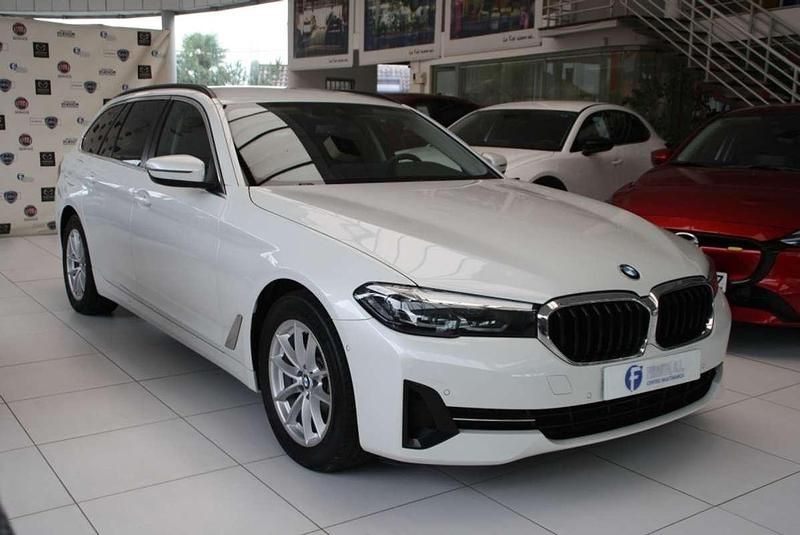 Blanco Usado 2023 BMW 520 Familiar | 34.500 € (Precio justo) - Imagen 1/4