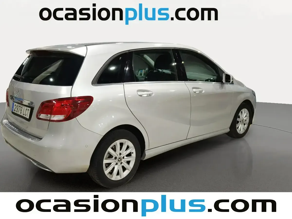 Begagnad Mercedes B180 122 HK (89 kW) 2018 Grå Minibuss