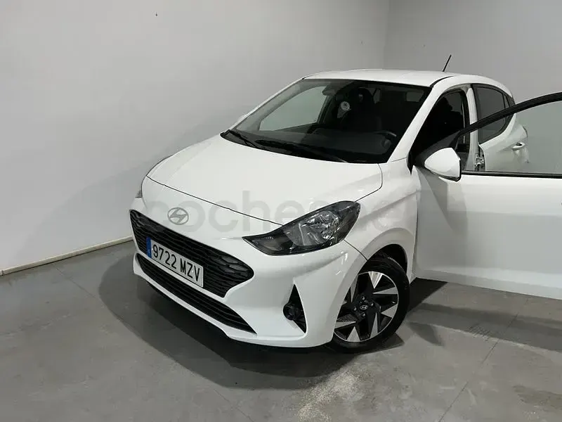 Usado Hyundai i10 63 CV (46 kW) 2025 Blanco Utilitario
