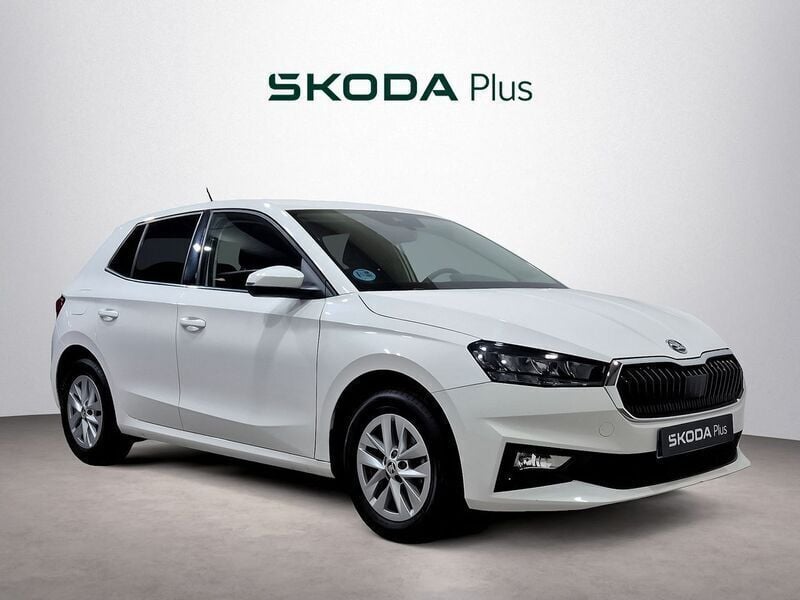 Blanco Usado 2024 Skoda Fabia Selection Berlina | 15.990 € (Super precio) - Imagen 1/4