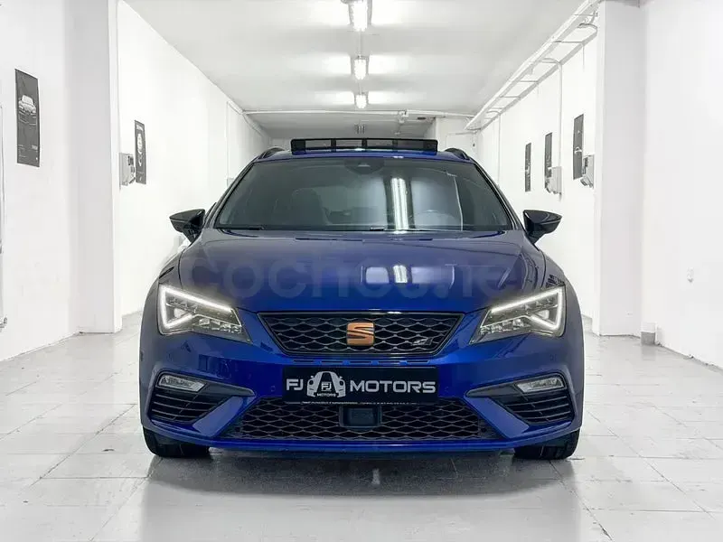 Usado Seat Leon 4Drive 300 CV (220 kW) 2019 Azul Familiar