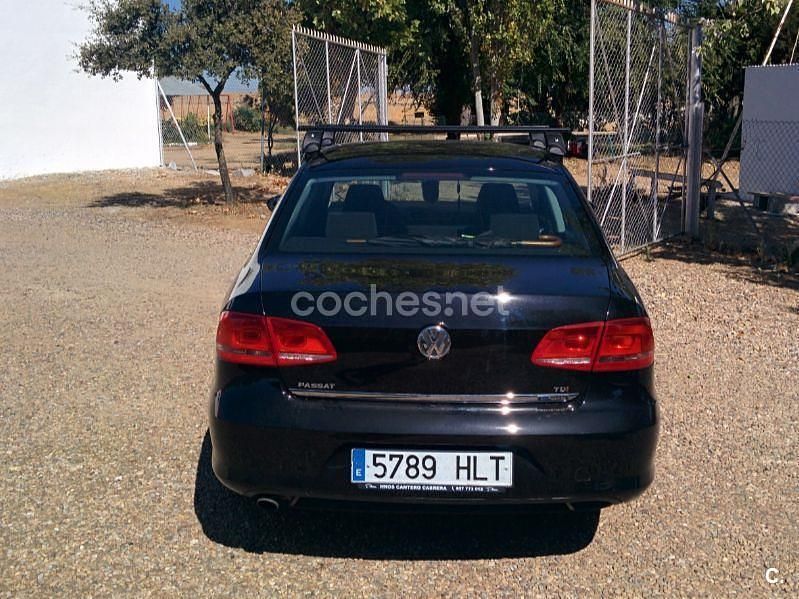 Usado VW Passat Edition 105 CV (77 kW) 2012 Negro Berlina