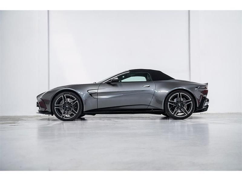 Nuevo Aston Martin V8 Vantage 665 CV (489 kW) 2025 Magnetic silver Descapotable