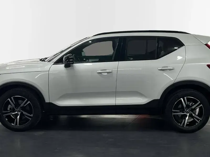 Nuevo Volvo XC40 Plus 163 CV (119 kW) 2026 Blanco SUV
