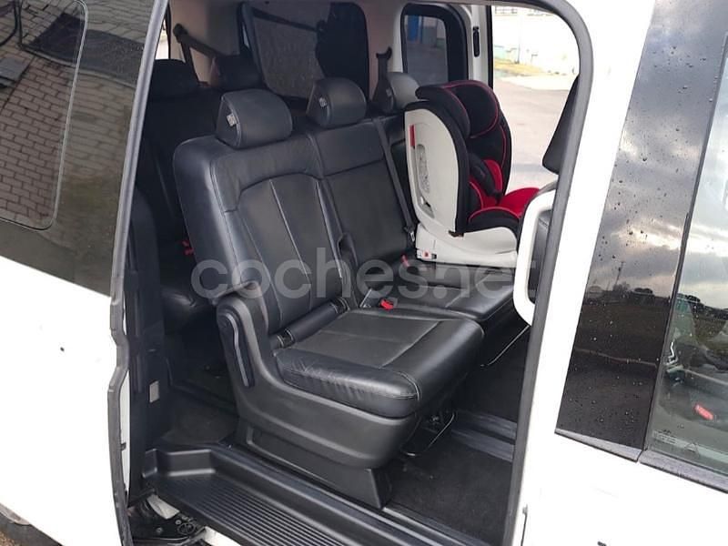 Usado Hyundai Staria 177 CV (130 kW) 2023 Blanco Monovolumen