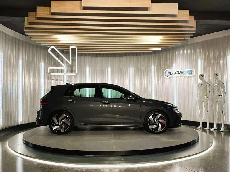 Usado VW Golf VIII GTI 245 CV (180 kW) 2023 Gris Utilitario