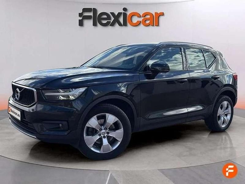 Usado Volvo XC40 Momentum 197 CV (144 kW) 2020 Negro SUV