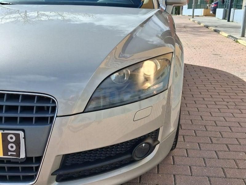 Usado Audi TT Roadster 200 CV (147 kW) 2008 Gris / plata Descapotable