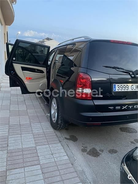 Usado Ssangyong (KGM) Rexton II Limited 186 CV (136 kW) 2008 Negro SUV