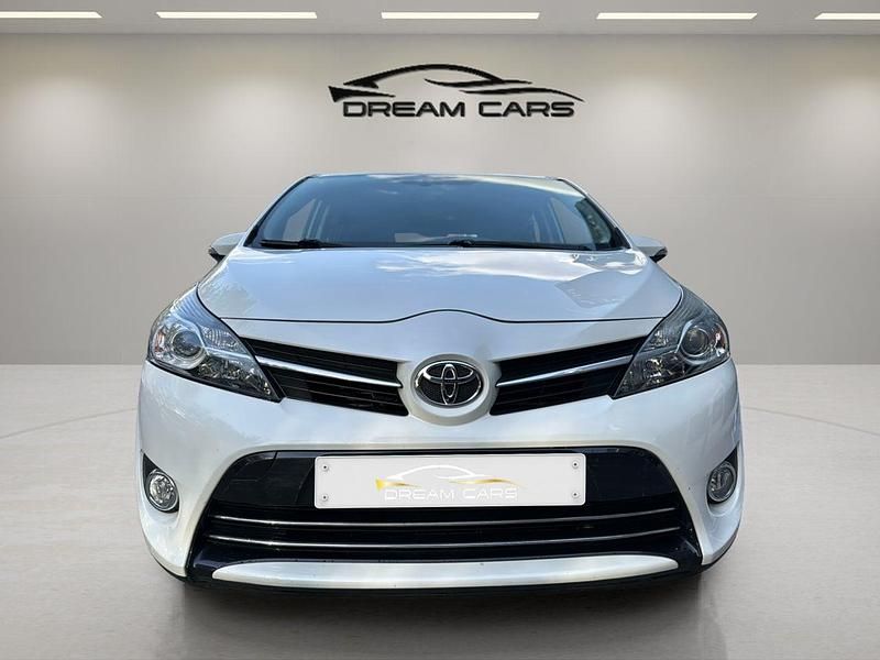 Usado Toyota Verso Advance 112 CV (82 kW) 2016 Blanco Monovolumen