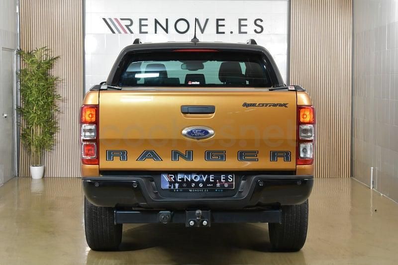 Usado Ford Ranger Wildtrack 213 CV (156 kW) 2022 Naranja Pickup/Camioneta