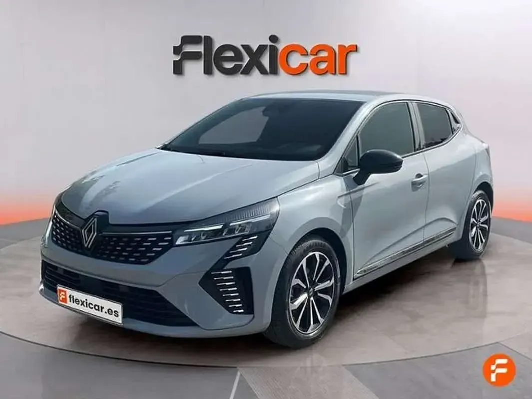 Usado Renault Clio V Techno 90 CV (66 kW) 2025 Gris Berlina