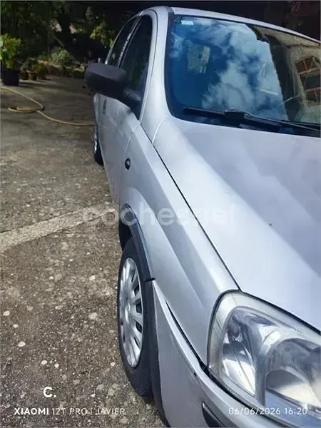 Usado Opel Corsa 70 CV (51 kW) 2004 Gris / plata Utilitario