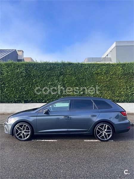 Usado Seat Leon ST FR 150 CV (110 kW) 2020 Gris / plata Familiar