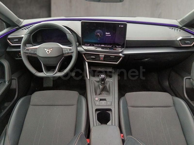 Używany Cupra Leon 150 KM (110 kW) 2024 Czarny Sedan/Limuzyna