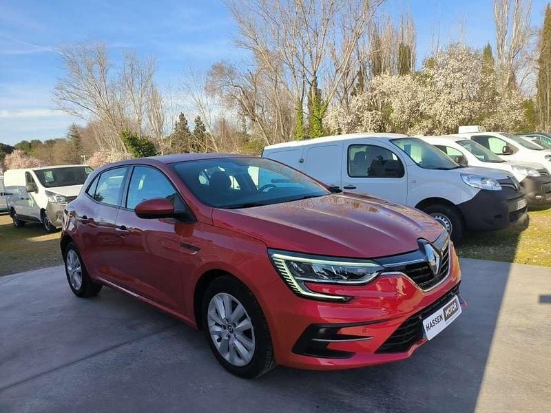 Usado Renault Mégane IV Business 116 CV (85 kW) 2021 Rojo Utilitario