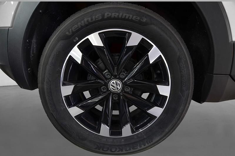 Usado VW T-Cross 95 CV (69 kW) 2023 Blanco puro SUV