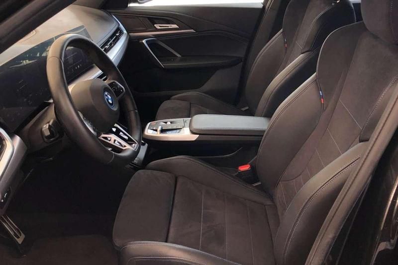 Usado BMW iX1 Comfort Edition 230 kW (313 CV) 2025 Negro SUV