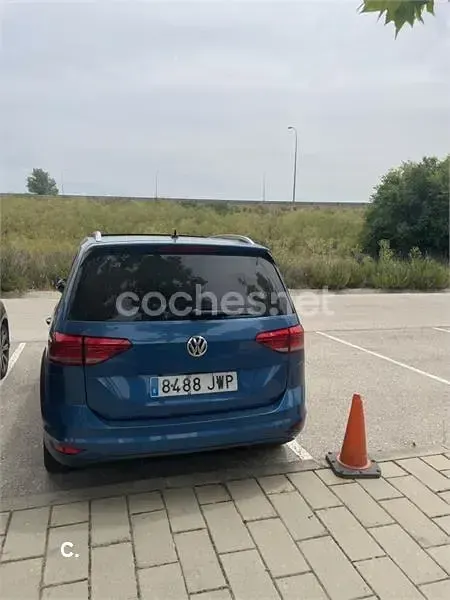 Usado VW Touran Sportline 115 CV (84 kW) 2017 Azul Monovolumen