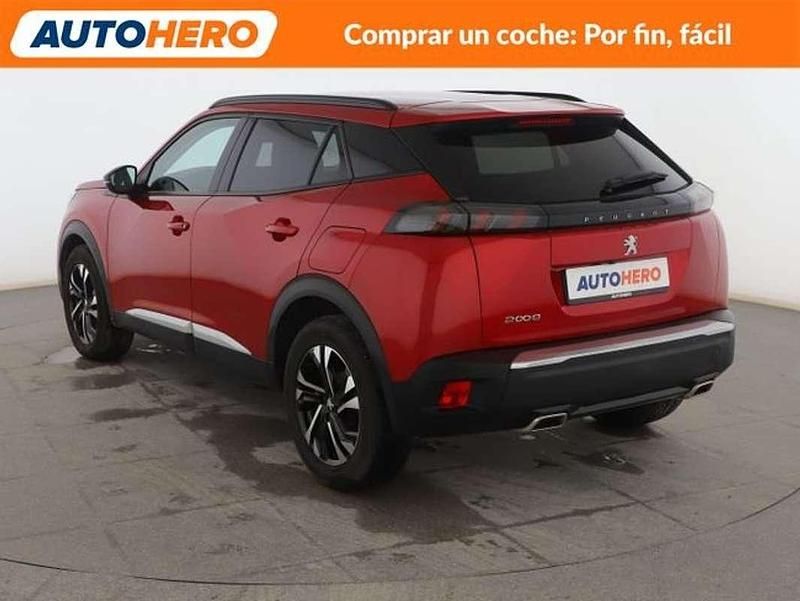 Usado Peugeot 2008 Allure 131 CV (96 kW) 2022 Rojo SUV
