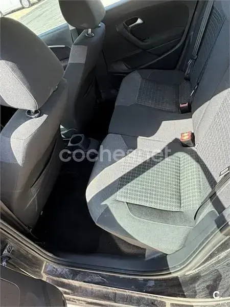 Usado VW Polo Advance 90 CV (66 kW) 2016 Negro Berlina