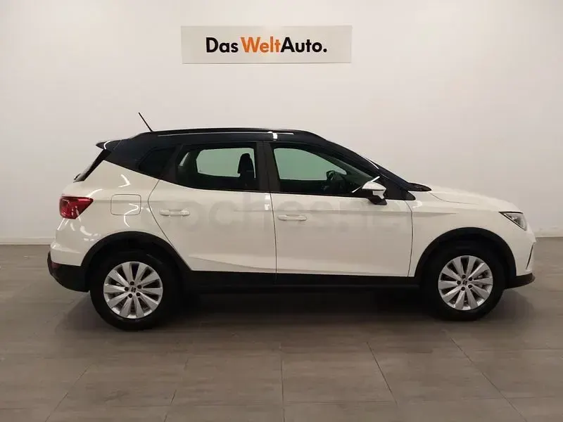 Usado Seat Arona Style 115 CV (84 kW) 2025 Blanco SUV