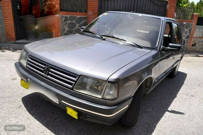 Usado Peugeot 309 68 CV (50 kW) 1989 Gris Utilitario