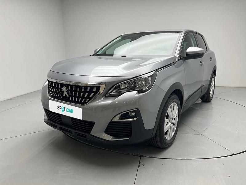 Usado Peugeot 3008 Active 130 CV (95 kW) 2019 Gris SUV