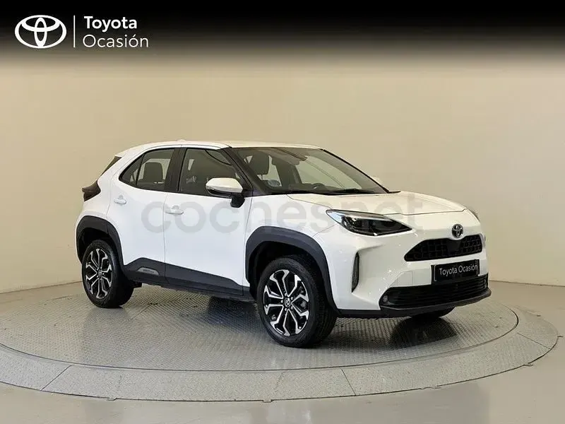 Usado Toyota Yaris Cross Active 116 CV (85 kW) 2022 Blanco SUV
