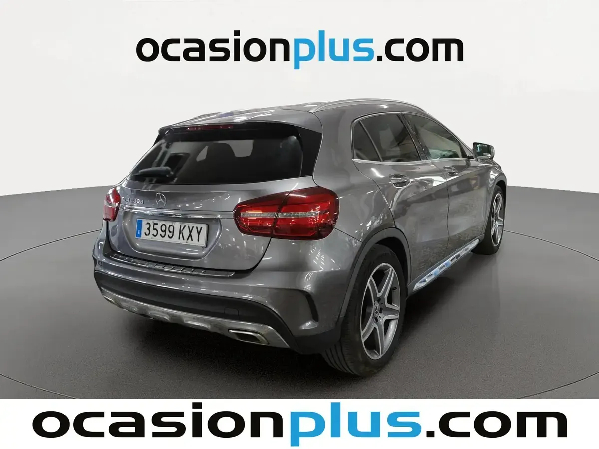 Usado Mercedes GLA200 AMG 136 CV (100 kW) 2019 Gris SUV