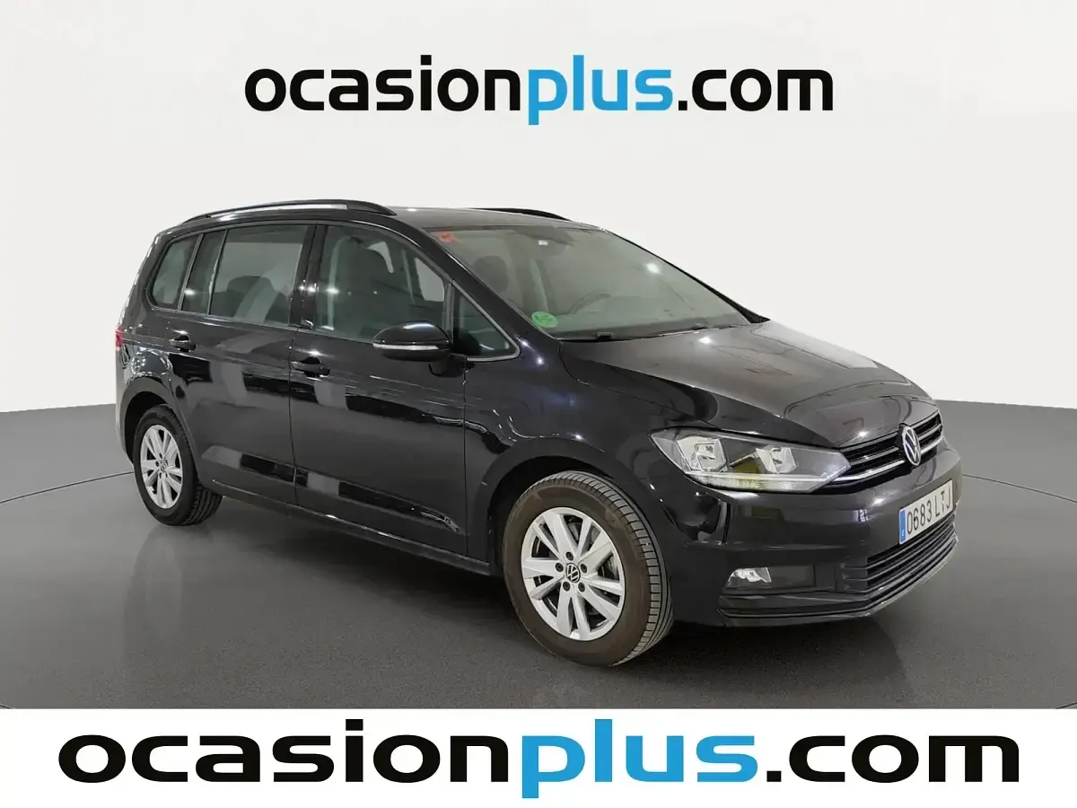 Usado VW Touran Business 122 CV (89 kW) 2021 Negro Monovolumen