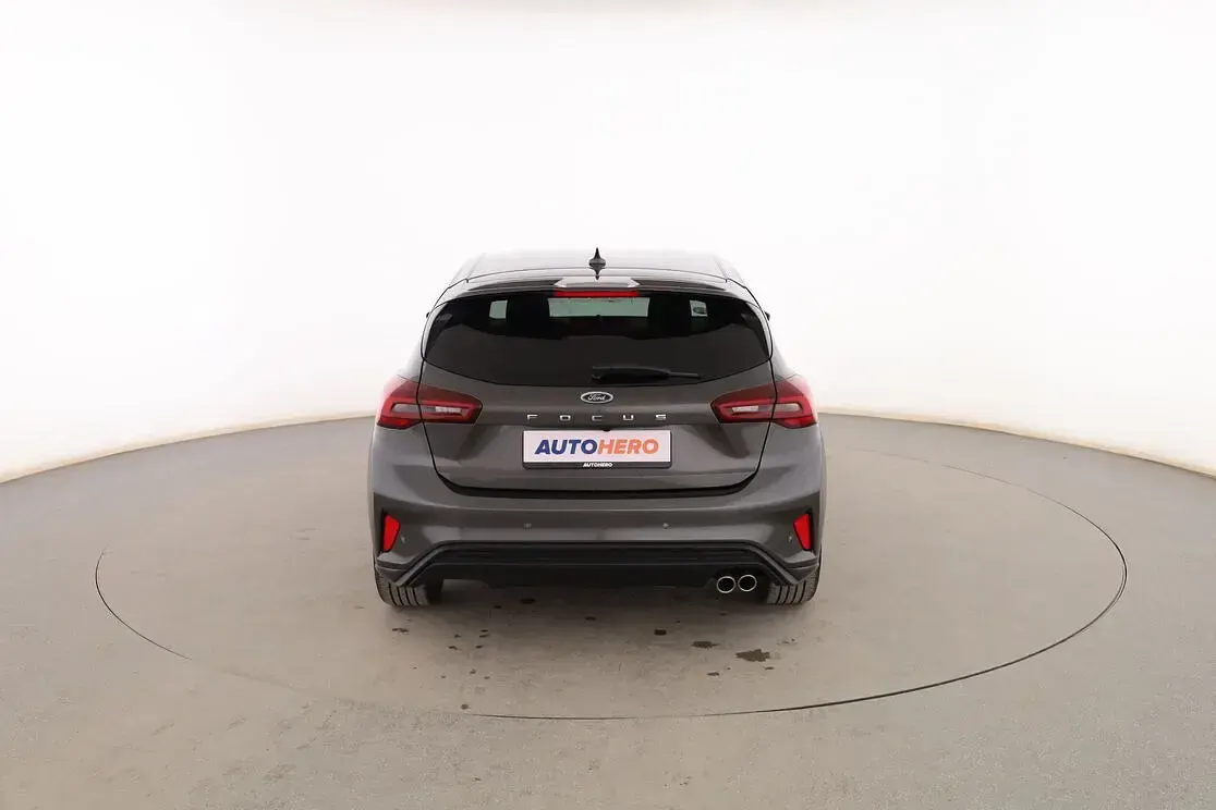 Usado Ford Focus ST-Line X 125 CV (91 kW) 2025 Gris Berlina