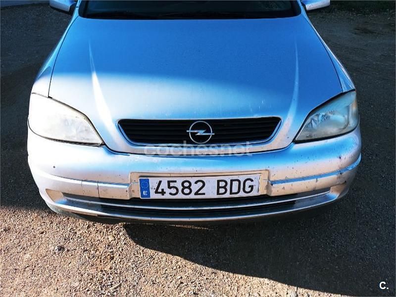 Gris / plata Usado 2000 Opel Astra Elegance Berlina | 3000 € (Un poco caro) - Imagen 1/4