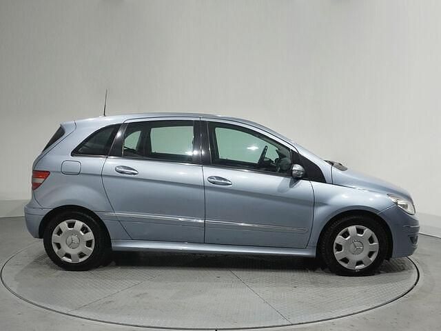 Usado Mercedes B180 109 CV (80 kW) 2006 Gris Monovolumen