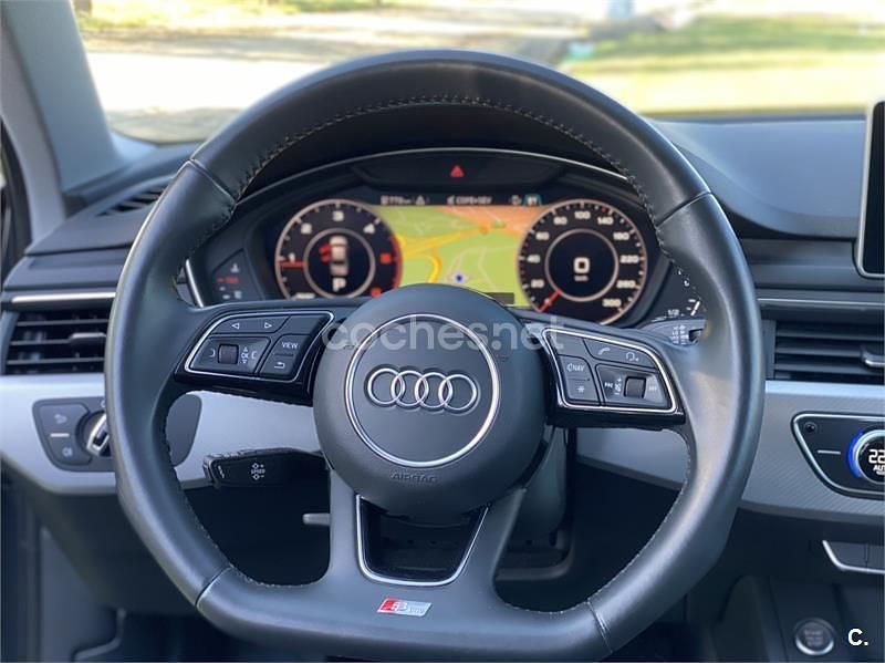Usado Audi A4 Design 150 CV (110 kW) 2018 Gris / plata Berlina