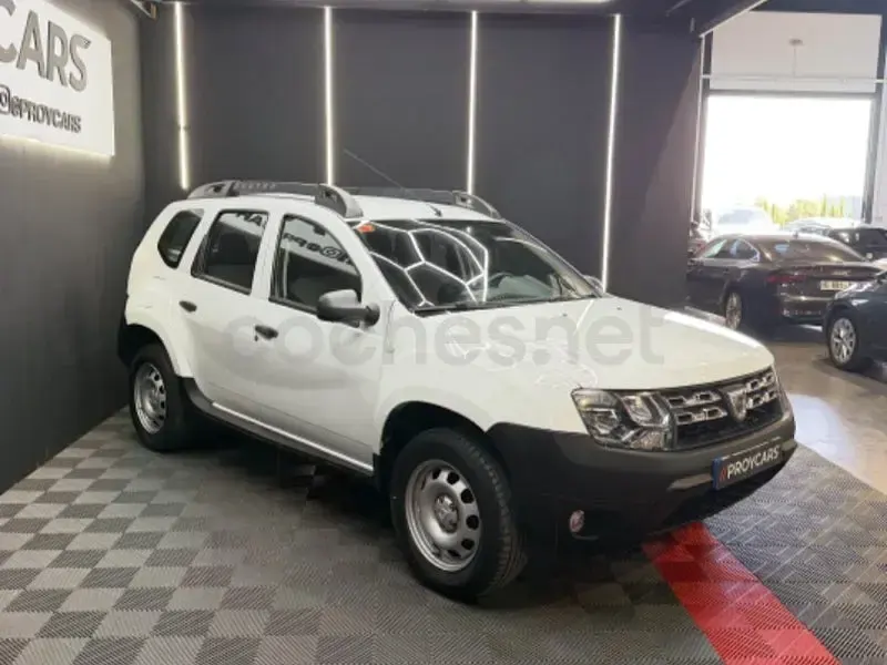 Usado Dacia Duster Ambiance 90 CV (66 kW) 2016 Blanco SUV