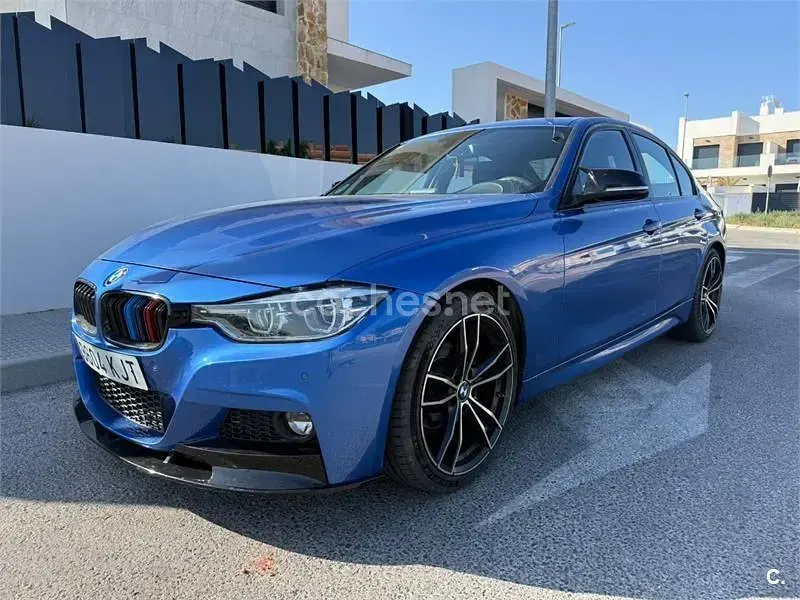 Usado BMW 318 150 CV (110 kW) 2018 Azul Berlina