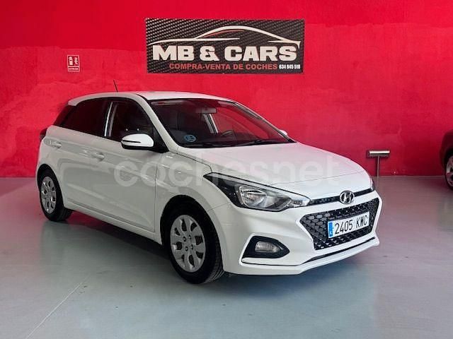 Blanco Usado 2019 Hyundai i20 Berlina | 8400 € (Buen precio) - Imagen 1/4