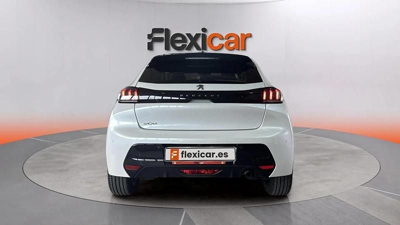 Usado Peugeot 208 Allure 101 CV (74 kW) 2022 Blanco Utilitario
