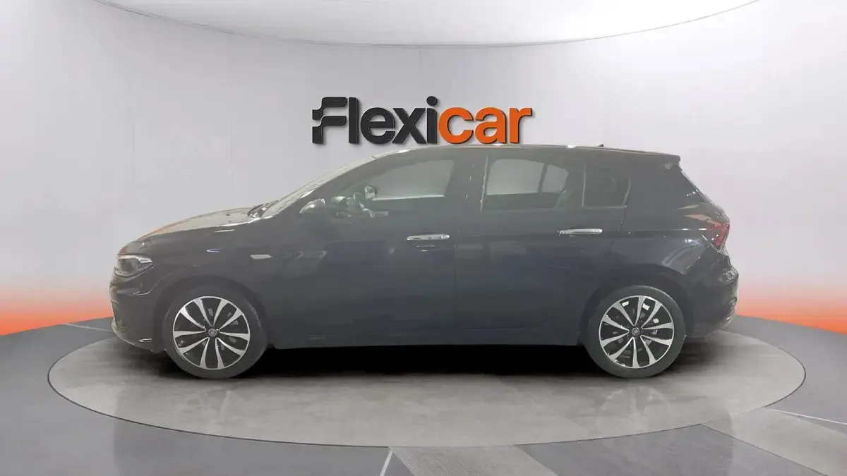 Usado Fiat Tipo Lounge 95 CV (69 kW) 2019 Negro Berlina