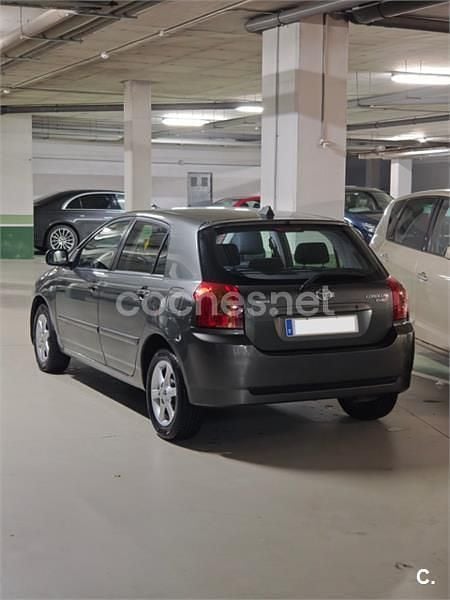 Gris / plata Usado 2005 Toyota Corolla Sol Berlina | 5300 € (Precio justo) - Imagen 1/4