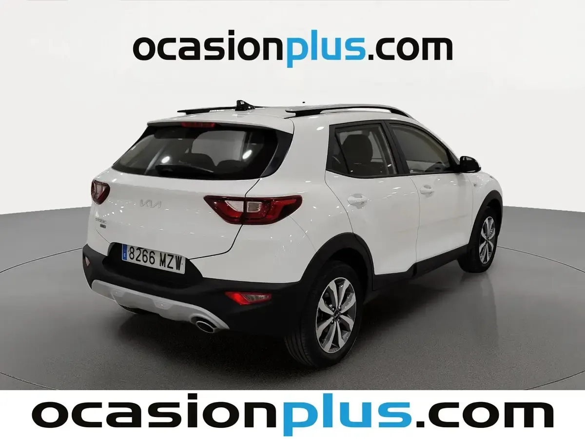 Usado Kia Stonic 101 CV (74 kW) 2025 Blanco SUV