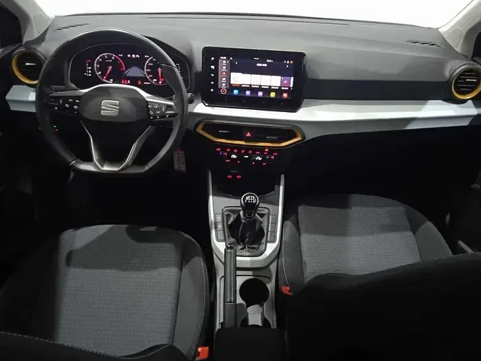 Usado Seat Arona Style 115 CV (84 kW) 2025 Gris SUV