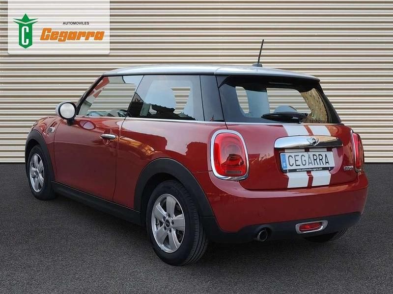 Usado Mini Cooper 136 CV (100 kW) 2015 Rojo Utilitario