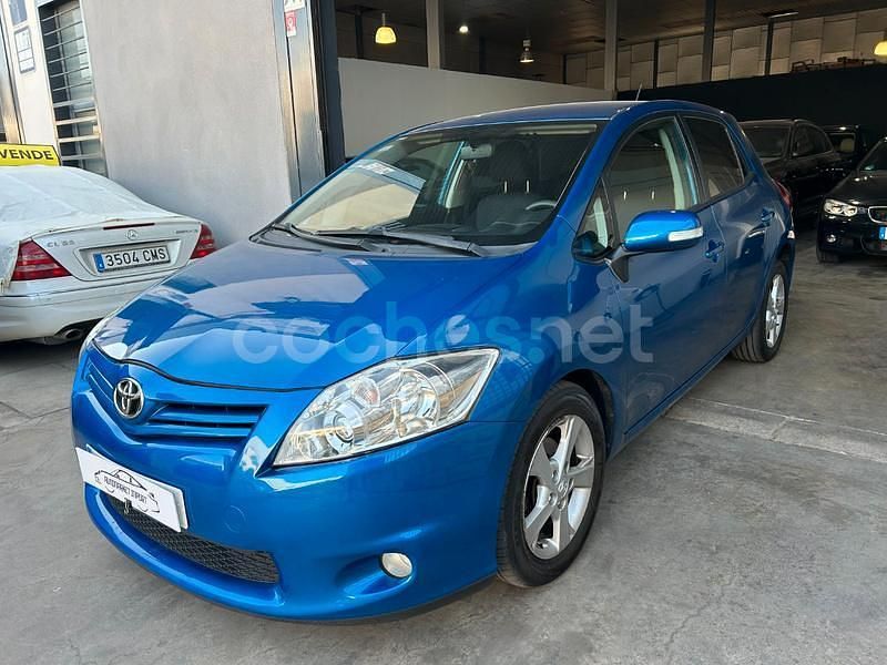 Azul Usado 2011 Toyota Auris Active Berlina | 5999 € (Precio justo) - Imagen 1/4
